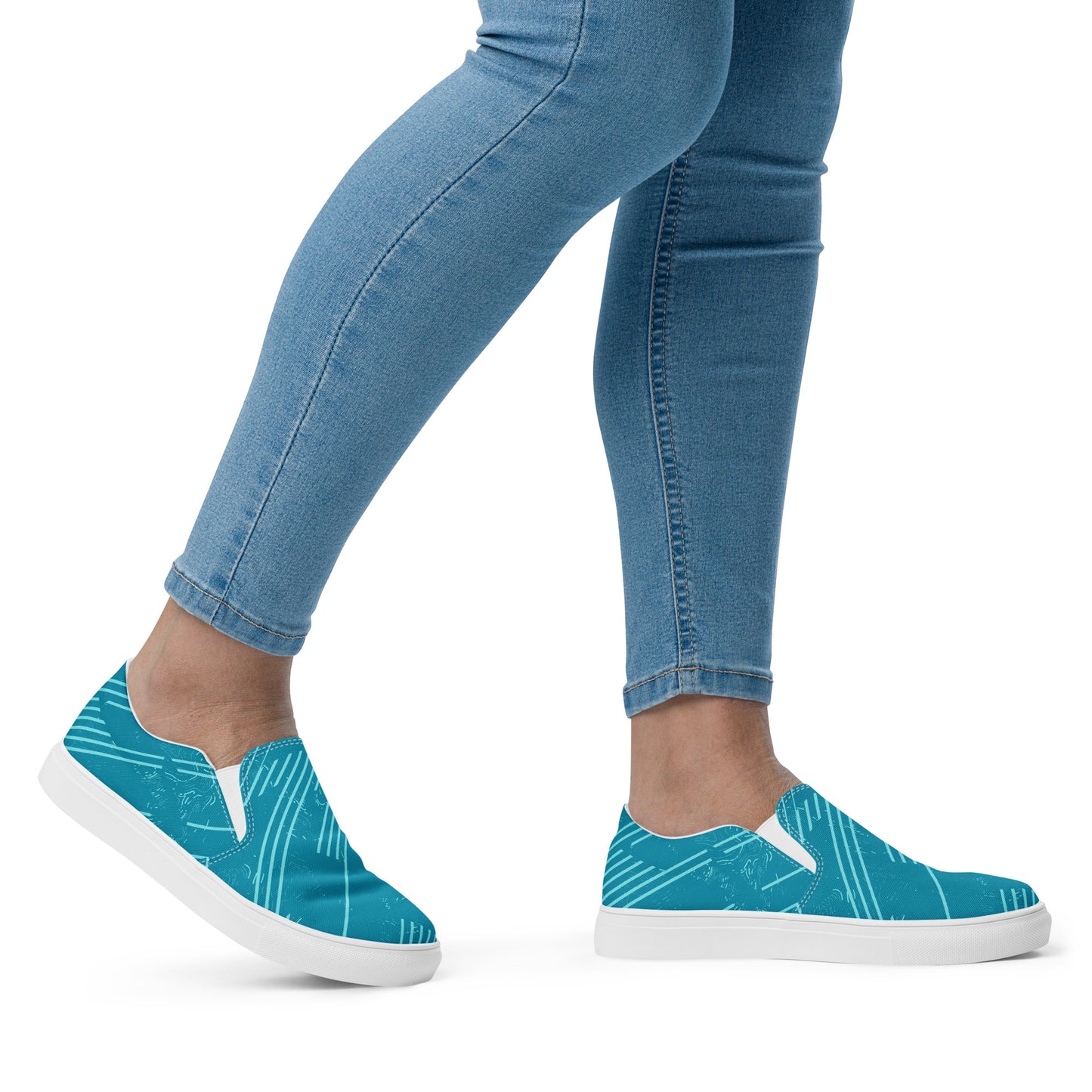 Refreshing and Tranquil Women’s slip-on canvas shoes